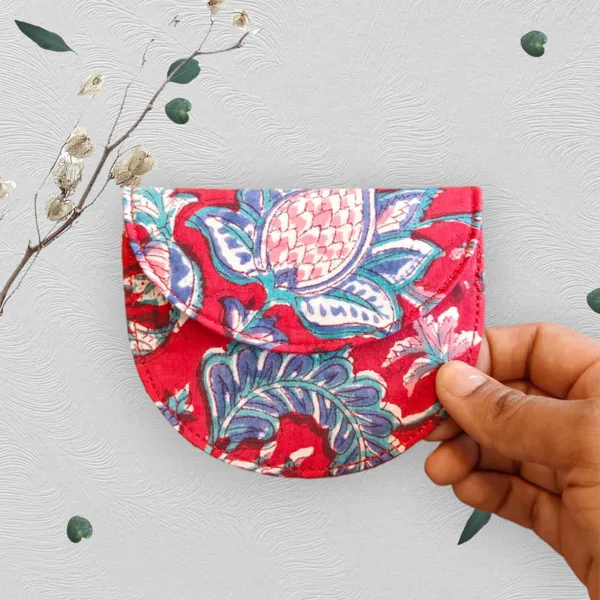 Red_Floral_Handcrafted_Cotton_Printed_Flap_Card_Holder