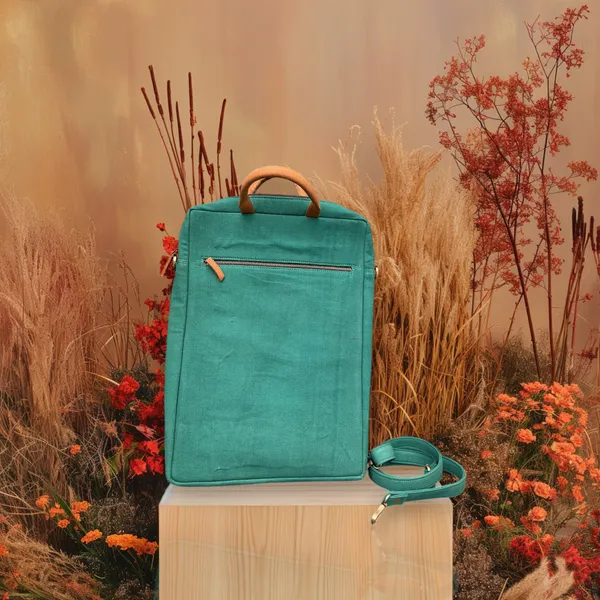 Green_Handcrafted_White_Promogranade_Canvas_With_Quilting_Laptop_Bag_&_Matching_Handle