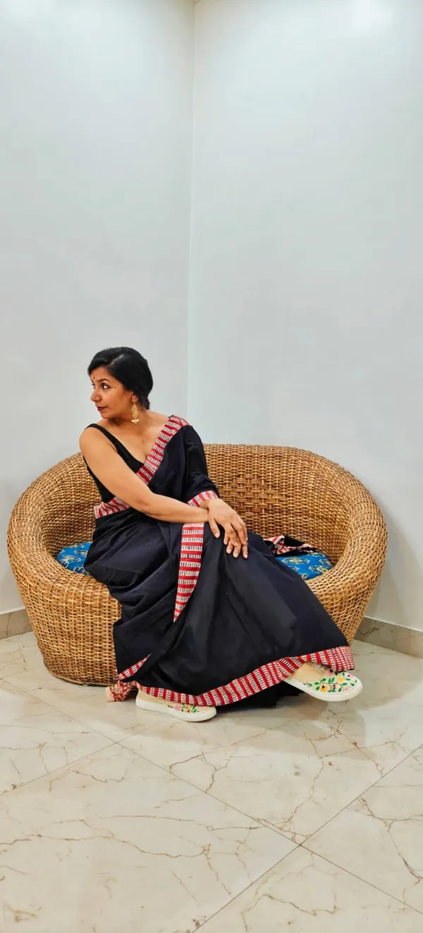 Crimson_Nights_Mulmul_Saree_With_Unstitched_Blouse_Piece