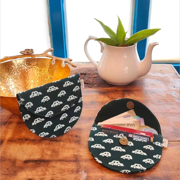 Green_Car_Handcrafted_Cotton_Printed_Flap_Card_Holder