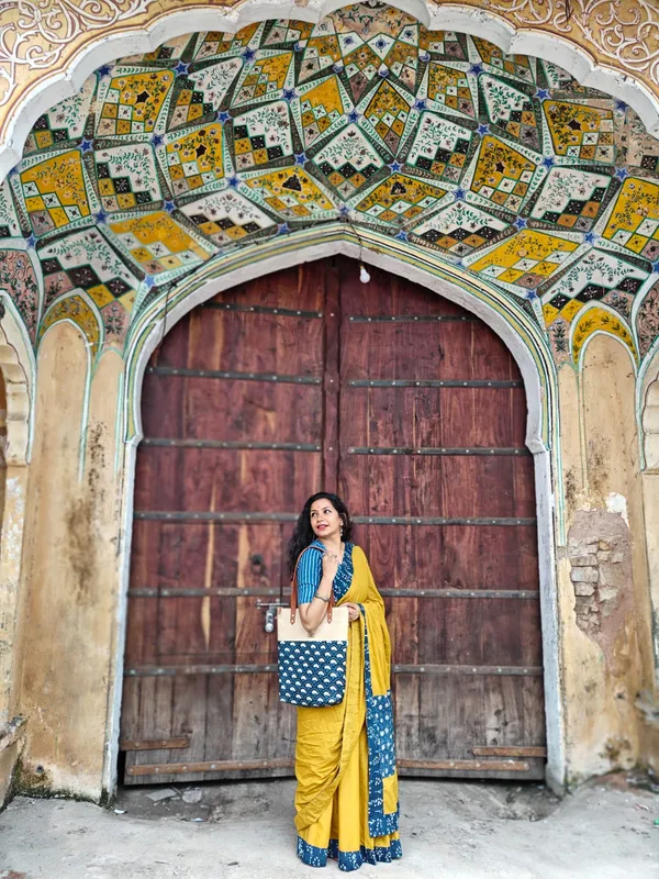 Sunny_Waves_Mulmul_Saree_With_Unstitcheded_Blouse_Piece