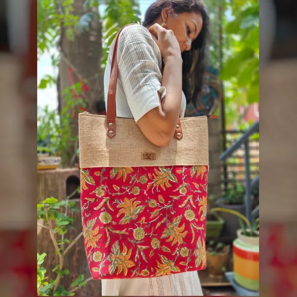 Red_Floral_Handcrafted_Jute_Tote_Bag_With_Leather_Handle