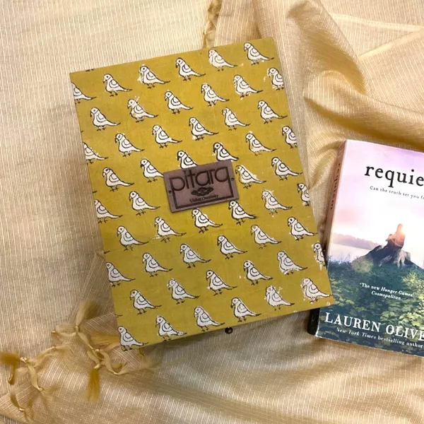 Yellow_Handcrafted_Bird_Gift_Set_Box