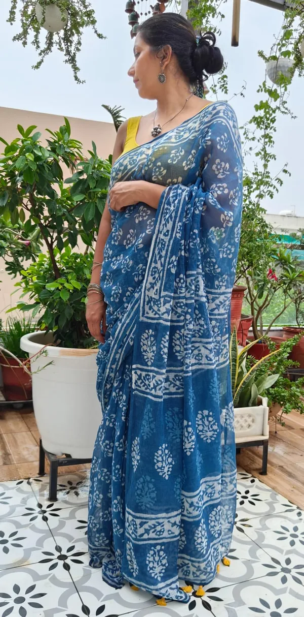 Celestial_Indigo_Kota_Doria_Saree_With_Unstitcheded_Blouse_Piece
