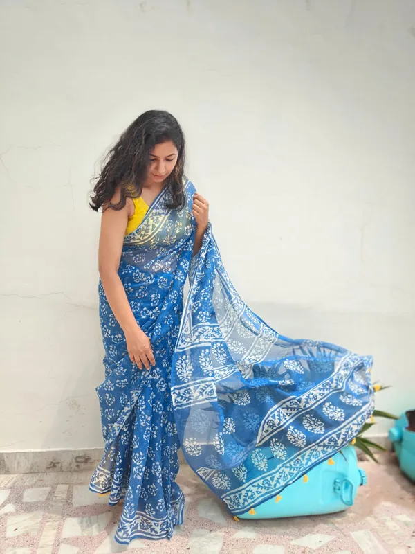 Celestial_Indigo_Kota_Doria_Saree_With_Unstitcheded_Blouse_Piece