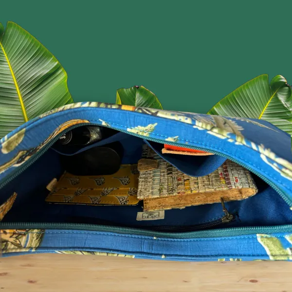 Blue_Handcrafted_Cotton_Printed_Baguette_Shoulder_Bag_With_Matching_Handle