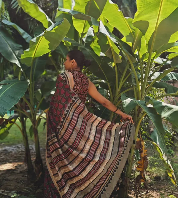 Rouge_Noir_Chanderi_Saree_With_Unstitcheded_Blouse_Piece