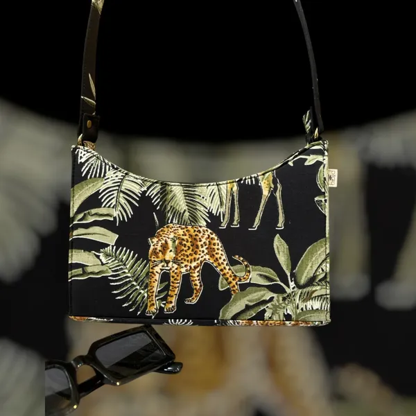 Black_Handcrafted_Cotton_Printed_Baguette_Shoulder_Bag_With_Matching_Handle