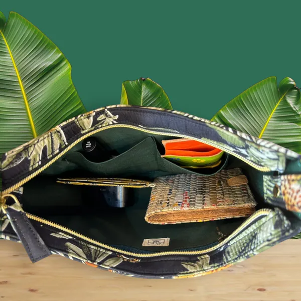 Black_Handcrafted_Cotton_Printed_Baguette_Shoulder_Bag_With_Matching_Handle