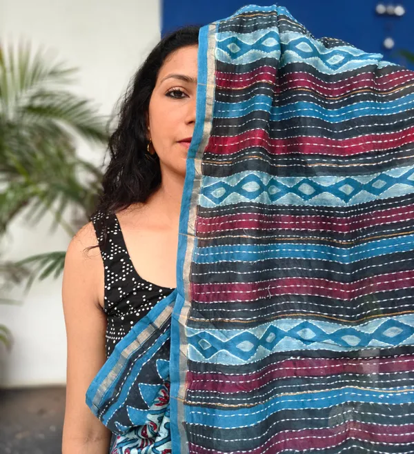 Crimson_Sky_&_Snow_Chanderi_Saree_With_Unstitcheded_Blouse_Piece