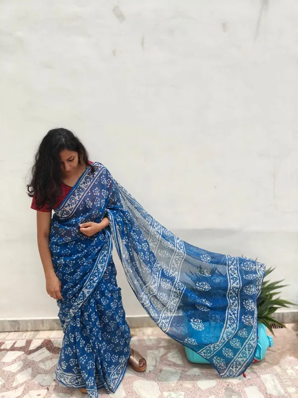 Indigo_Veil_Grace_Kota_Doria_Saree_With_Unstitcheded_Blouse_Piece