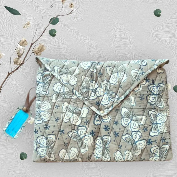Handcrafted_Butterfly_Quilted_Travelling_Kit_/_Gift_Set