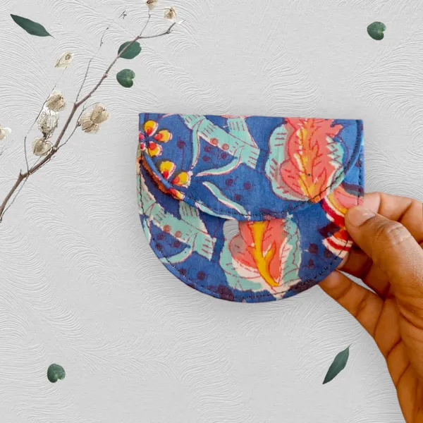 Blue_Floral_Handcrafted_Cotton_Printed_Flap_Card_Holder