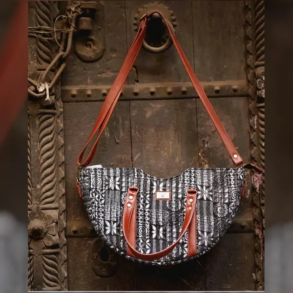 Blue_&_Black_Handcrafted_Sling_/_Hand_Bag_With_Leatherette_Upside_Down