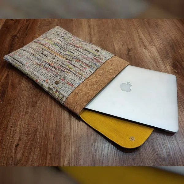 Upcycled_Weaved_Newspaper_Laptop_Sleeve_with_Flap