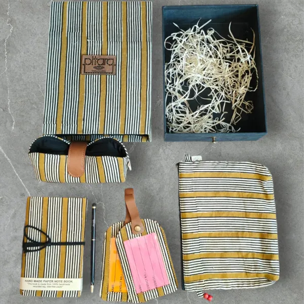 Mustard_Handcrafted_Black_Stripes_Gift_Set_Box