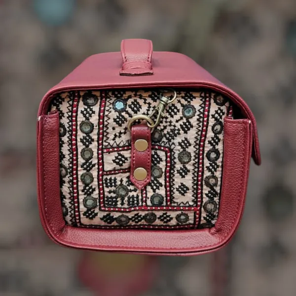 Maroon_Box_Sling_Bag