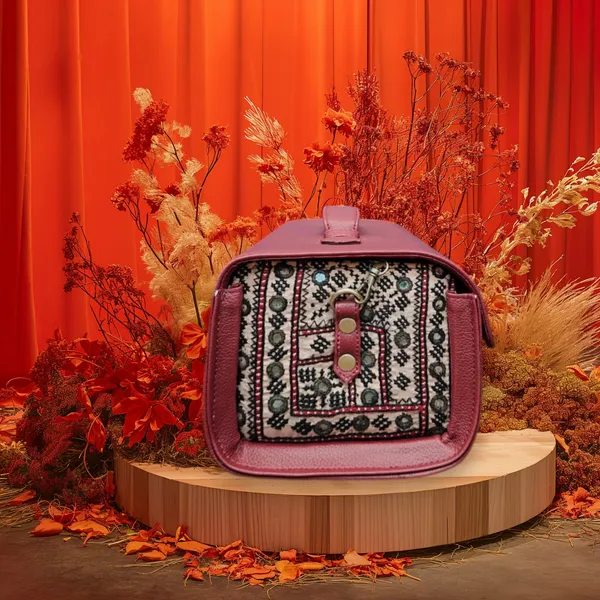Maroon_Box_Sling_Bag