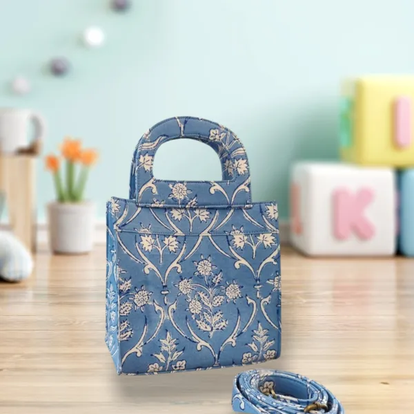 Blue_&_White_Handcrafted_Cotton_Badal_Mahal_Small_Tote_Hand_Bag