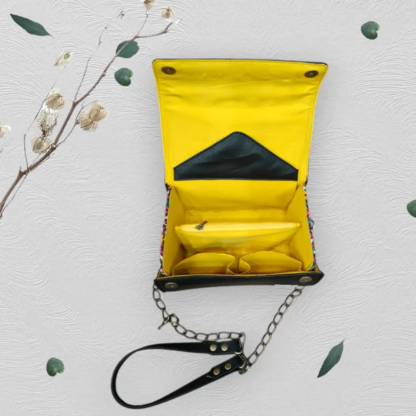 Black_Box_Sling_bag