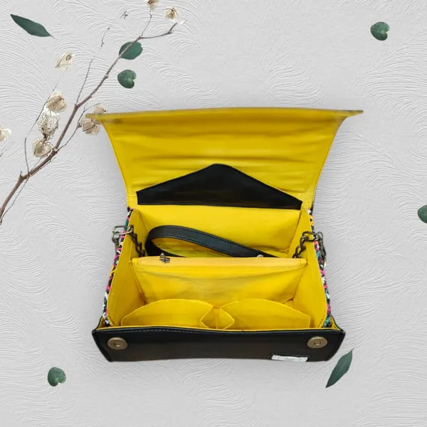 Black_Box_Sling_bag