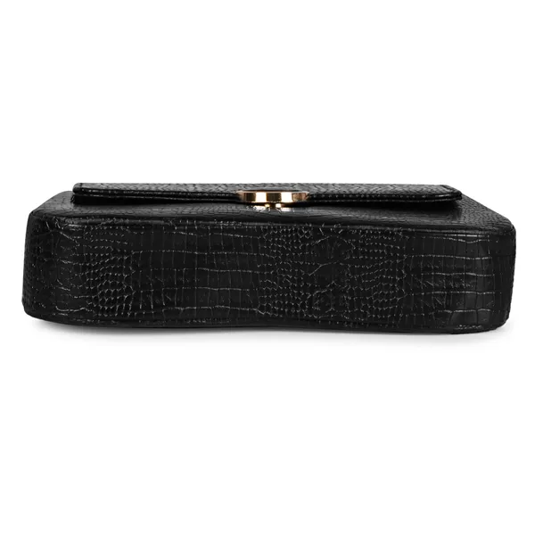 Black_Shoulder_Sling_Bag_With_Golden_Chain_Strap