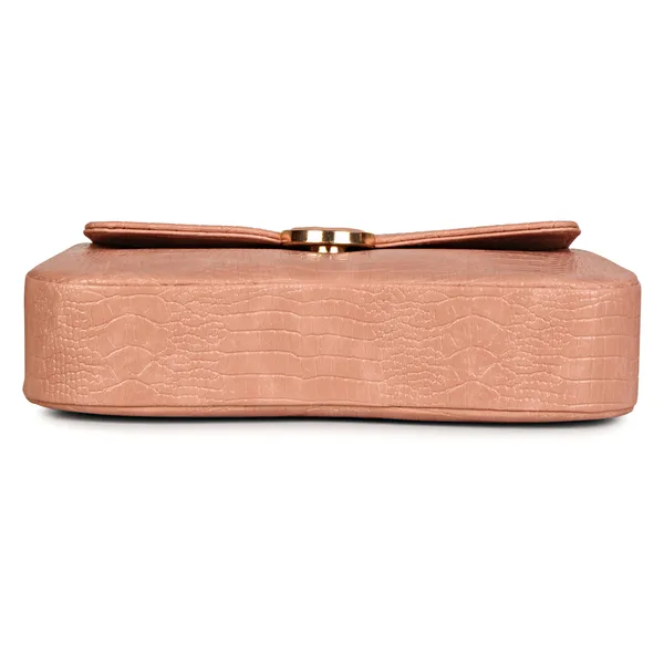 Peach_Shoulder_Sling_Bag_With_Golden_Chain_Strap