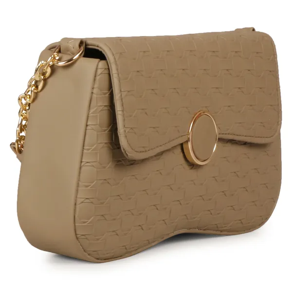 Camel_Brown_Honeycomb_Sling_Bag_With_Golden_Chain