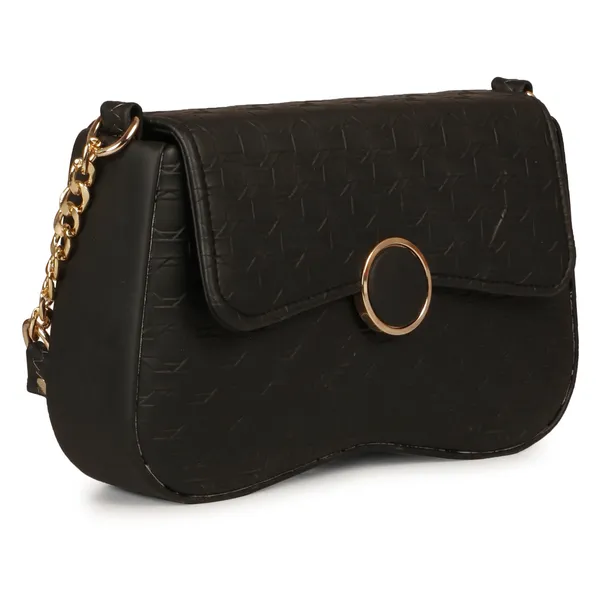 Black_Honeycomb_Sling_Bag_With_Golden_Chain