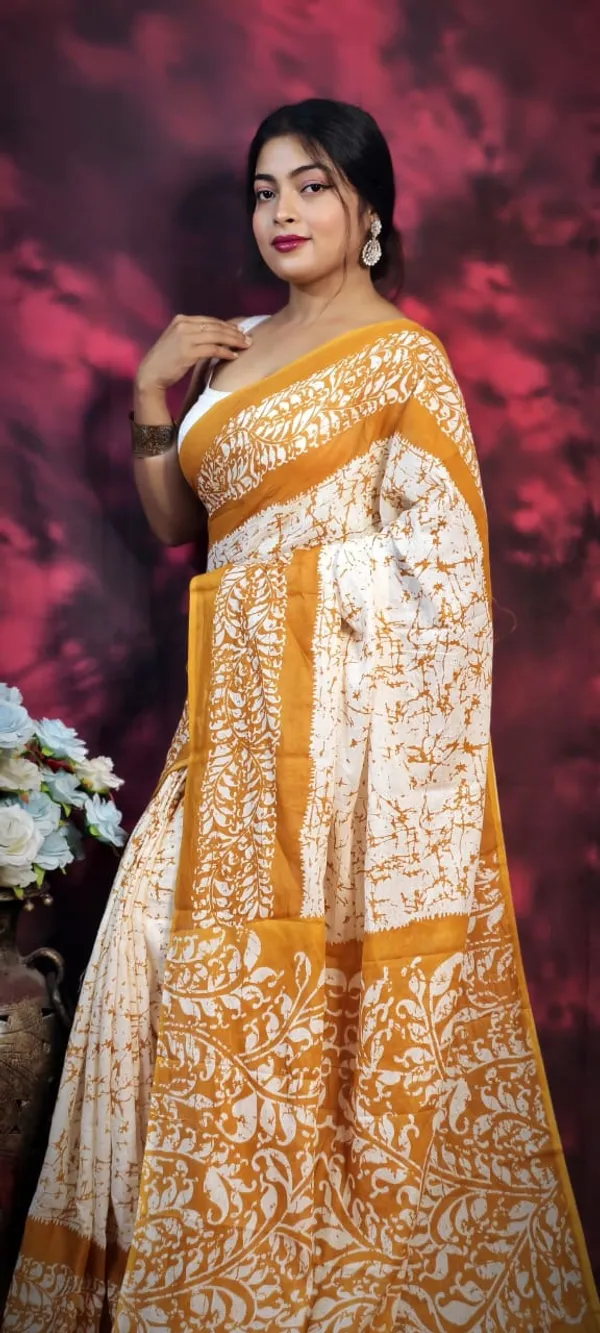 Off_White_and_Yellow_Authentic_Bengal_Mull_Mull_Soft_Pure_Cotton_Latest_Block_Print_Design_Saree_For_Women
