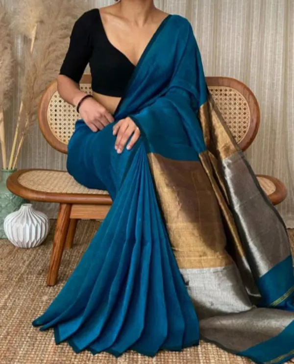 Sky_Blue_Authentic_Bengal_Handloom__Khaadi_Cotton_Saree_With_Running_Blouse_Pcs