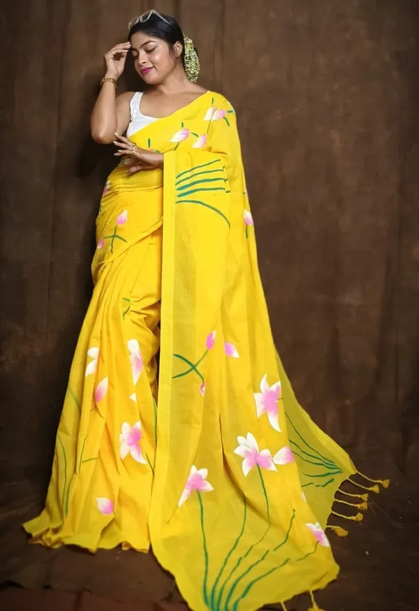 Yellow_Handloom_Premium_Quality_Lotus_Hand_Print_Cotton_Saree_For_Women_With_Blouse_Piece