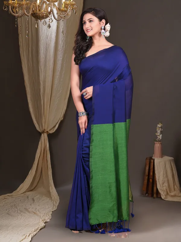 Blue_And_Green_Handloom_Premium_Quality_Pure_Contrast_Cotton_Soft_Saree_For_Women_With_Blouse_Piece