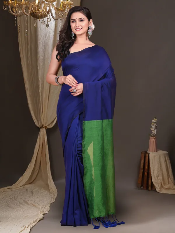 Blue_And_Green_Handloom_Premium_Quality_Pure_Contrast_Cotton_Soft_Saree_For_Women_With_Blouse_Piece