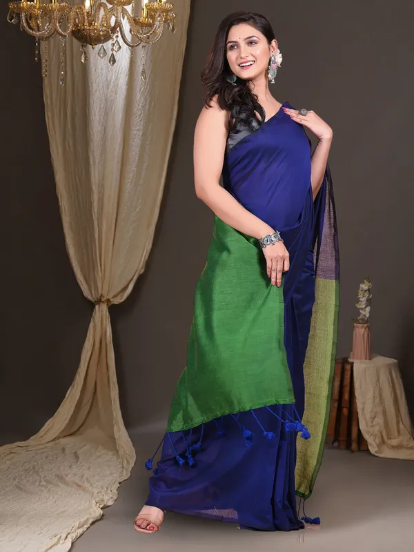 Blue_And_Green_Handloom_Premium_Quality_Pure_Contrast_Cotton_Soft_Saree_For_Women_With_Blouse_Piece