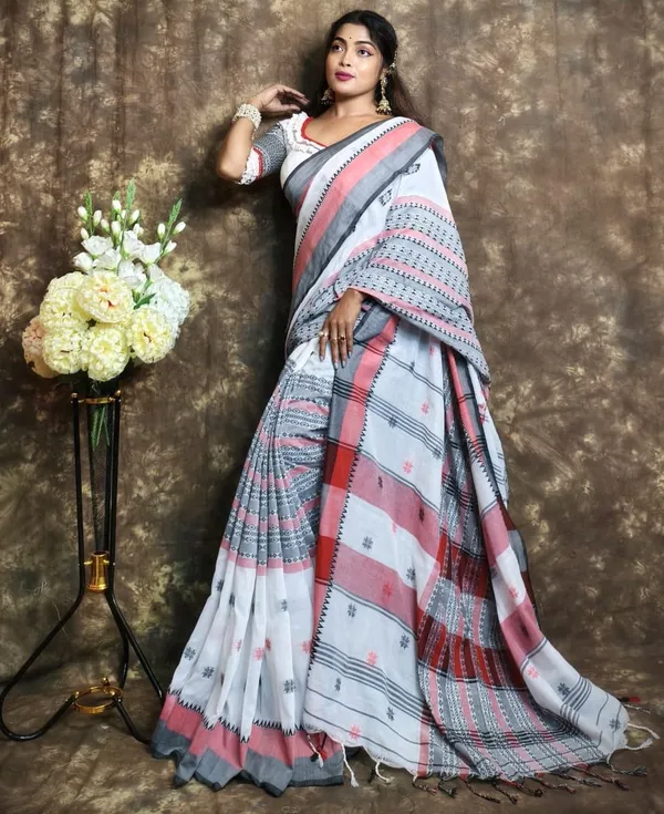 White_Handloom_Premium_Quality_Moddo_Moni_Cotton_Saree_For_Women_with_Blouse_Piece