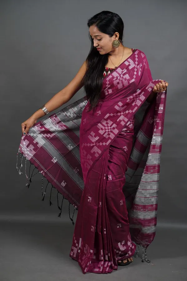 T.J._SAREES_Premium_Quality_Authentic_Handloom_Pure_Cotton_Sarees_For_Women_(Maroon_)