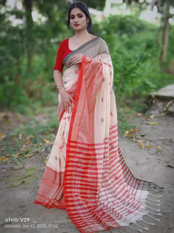 Off_White_and_Red_Handloom_Premium_Quality_Khaadi_Pure_Cotton_Latest_Designer_Saree_For_Women_With_Running_Blouse_Piece