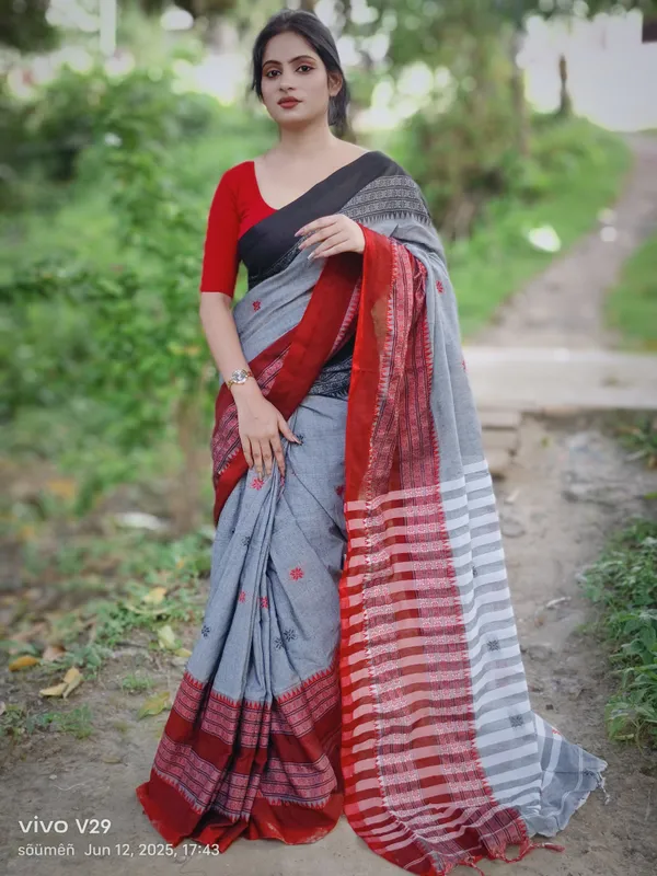 Gray_and_Red_Handloom_Premium_Quality_Khaadi_Pure_Cotton_Latest_Designer_Saree_For_Women_With_Running_Blouse_Piece