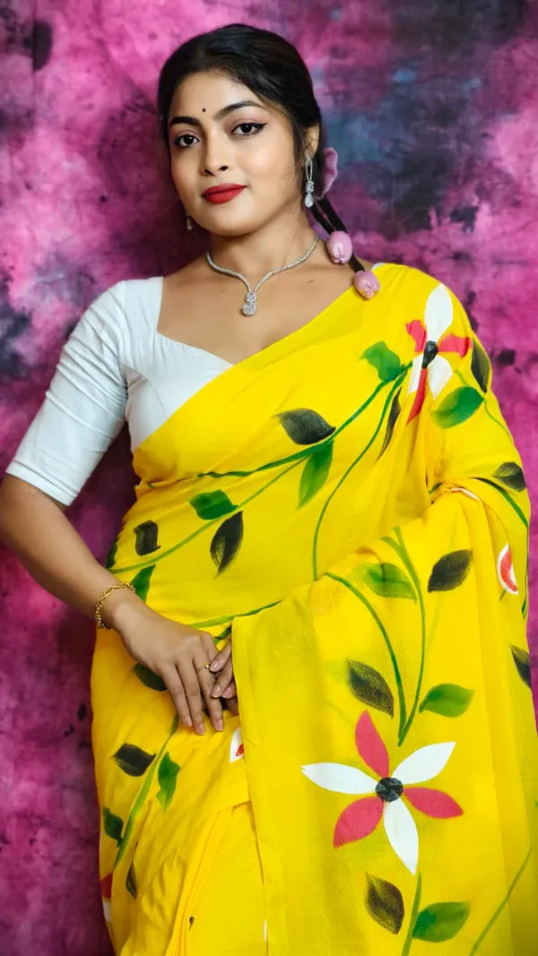 Yellow_Handloom_Cotton_Artistic_Floral_Motif_Handprint_Saree_For_Women_with_Blouse_Piece