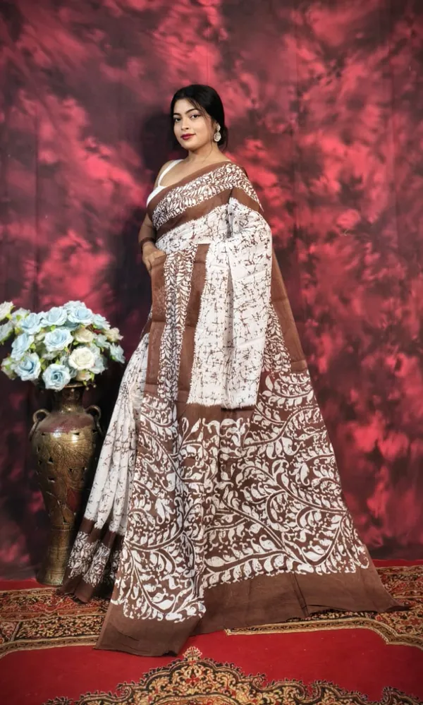 Off_White_and_Brown_Authentic_Bengal_Mull_Mull_Soft_Pure_Cotton_Latest_Block_Print_Design_Saree_For_Women