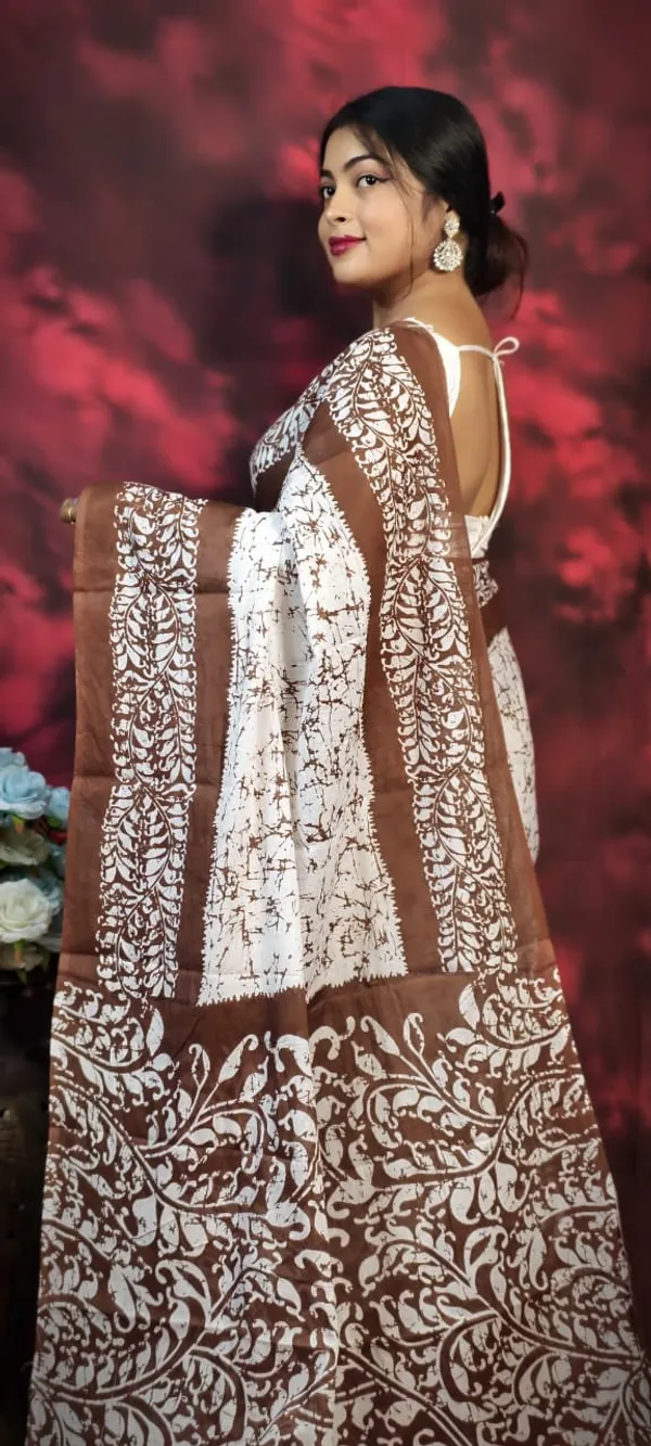 Off_White_and_Brown_Authentic_Bengal_Mull_Mull_Soft_Pure_Cotton_Latest_Block_Print_Design_Saree_For_Women