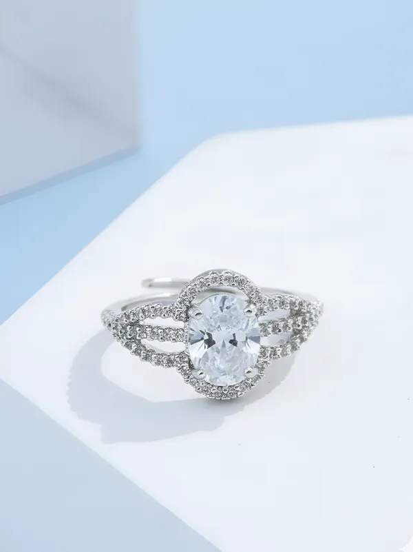 Classy_Oval_Zircon_Brass_Ring_For_Women