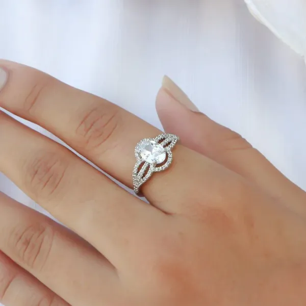 Classy_Oval_Zircon_Brass_Ring_For_Women