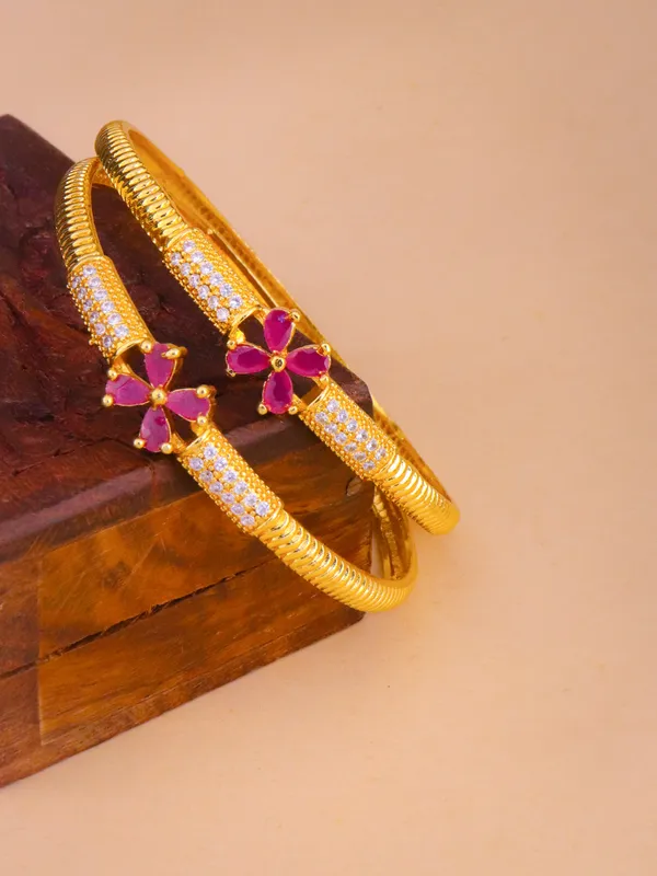 Disha_Designer_Bangle._(_Set_of_2)