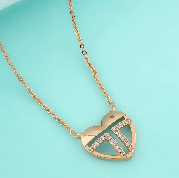 Gold_Colour_Lovable_Heart_Rose_Gold_Brass_Necklace_For_Womens