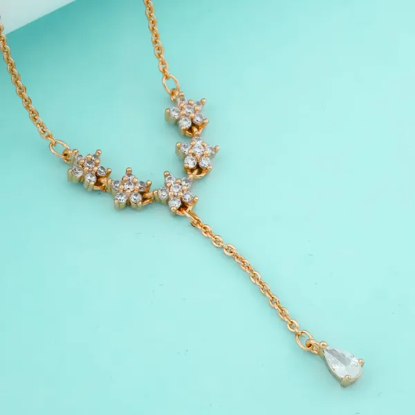 Radiating_Star_Brass_Necklace_For_Women