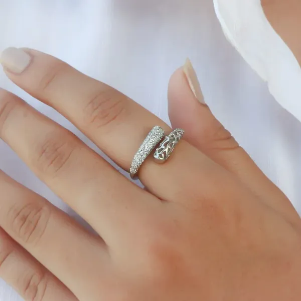 Twisted_Dual_Wings_Brass_Ring_For_Women