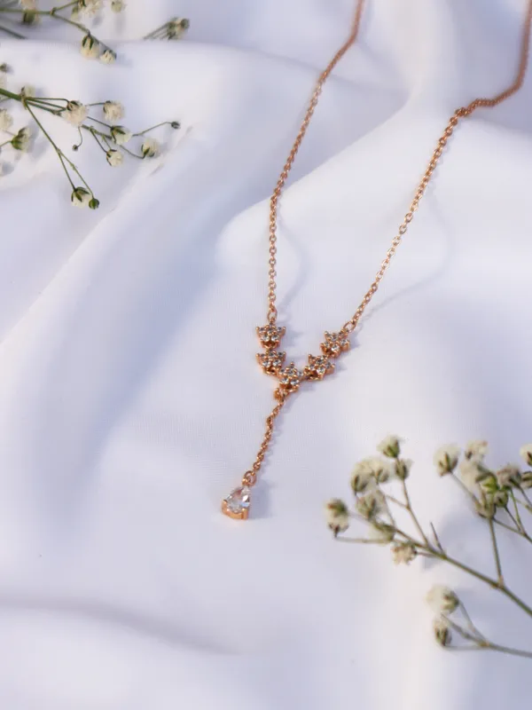 Radiating_Star_Brass_Necklace_For_Women