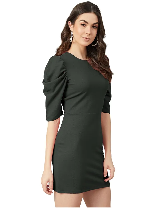 Black_Casual_Round_Neck_Solid_Short_Sleeves_Mini_Dresses
